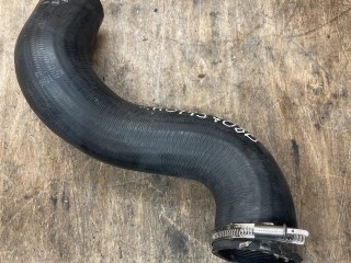 патрубок интеркулера Volkswagen Amarok 1 поколение 2H, 2H0145708B