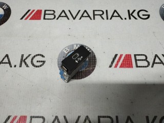 USB-порт, ориг. номер 84108711939, BMW X5 2018-2023