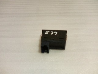 Кнопка системы ASC, ориг. номер 61318363694, BMW 5-Series 1987-1996