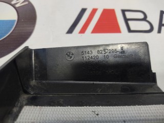 Накладка панели отдыха ноги, ориг. номер 51437011067, BMW 7 Series 1998-2001
