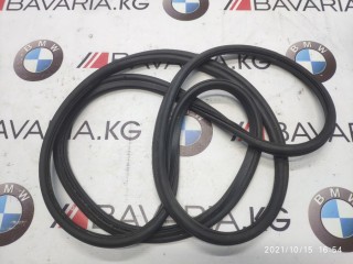 Уплотнитель багажной двери, ориг. номер 51717034171, 51767110420, BMW 5 series 2000-2004