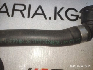 Патрубок расширительного бачка, ориг. номер 17127624676, BMW 328