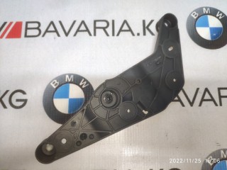 Кронштейн ручки открывания капота, ориг. номер 51239114002, BMW 750IX
