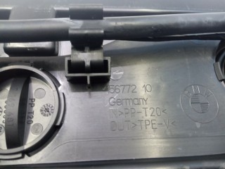 Щиток под лобовое стекло +форсунки с подогревом, ориг. номер 41137145309, BMW 335IX
