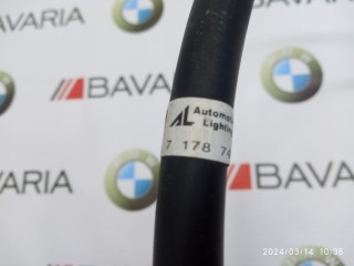 Шланг омывателя фар, ориг. номер 61677178742, BMW 5' 550i