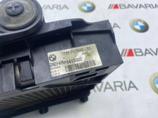 Радиатор масляный, ориг. номер 17217572542, BMW 550