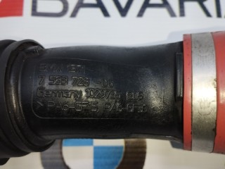 Воздуховод наддувочного воздуха, ориг. номер 13717583728, BMW 5' 535i