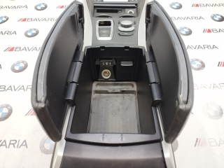 Центральная консоль, ориг. номер 51166954938, BMW X5' 4.8i