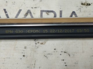 Молдинг стекла двери, ориг. номер 51357381848, BMW 530E