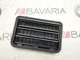 Вентеляционная решетка на кузове BMW X5, 64226962293
