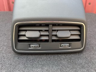 Дефлектор обдува салона задний, ориг. номер 4K0863915, 4K0819203D, Audi A6 C8 рест 2022-2025