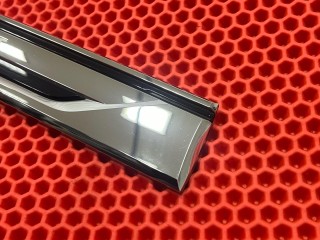 эмблема передняя правая, ориг. номер 3CM853688D, Volkswagen Atlas Cross Sport