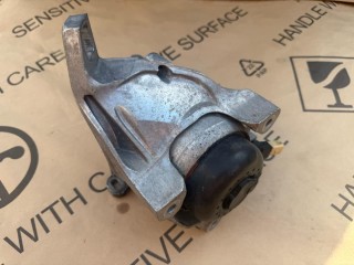 Подушка крепления КПП правая, ориг. номер 4M0399202G, Audi Q7 4M 2015-2019