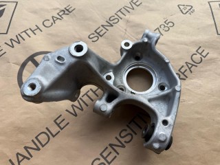кулак задний правый, ориг. номер 5QM505436C, Volkswagen Taos 2020-2024