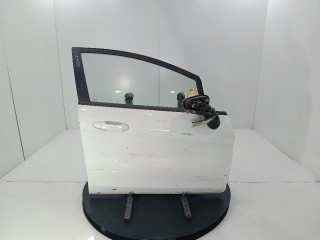 Дверь передняя правая Ford Fiesta 2008-2013
