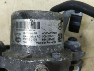 Насос вакуумный, ориг. номер A0004302832, MERCEDES-BENZ E-CLASS W212 01/2009 - 12/2016