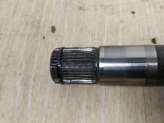 Полуось передняя правая, ориг. номер A1643302401, MERCEDES-BENZ M-CLASS W164 02/2005 - 12/2012