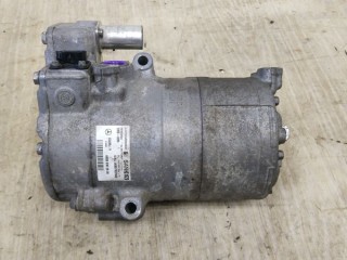 Компрессор кондиционера, ориг. номер A0008302800, MERCEDES-BENZ C-CLASS W205 07/2013 -