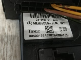 Блок предохранителей передний, ориг. номер A2115457701, MERCEDES-BENZ CLS C219 10/2004 - 02/2011