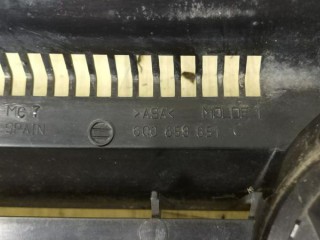 Решетка радиатора Volkswagen Polo, ориг. номер 6Q0853651, VW POLO IV седан