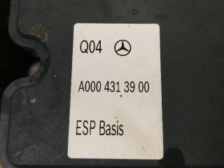 Блок ABS, ориг. номер A0004313900, MERCEDES-BENZ GLA-CLASS X156 12/2013 -