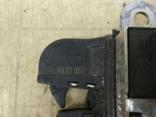 Замок багажника Volkswagen 1K6827505F, ориг. номер 1K6827505F, VW PASSAT B6 2005-2010