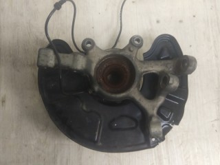 Кулак поворотный правый, ориг. номер A2043323401, MERCEDES-BENZ C-CLASS W204 01/2007 - 01/2015