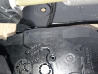 Замок двери передней правой, ориг. номер A0997605202, MERCEDES-BENZ C-CLASS W206 02/2021 - /2026