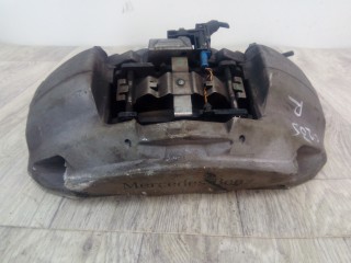 Суппорт передний правый, ориг. номер W01109, MERCEDES-BENZ C-CLASS W205 07/2013 -