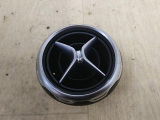 Дефлектор обдува салона боковой, ориг. номер A1568300100, MERCEDES-BENZ GLA-CLASS X156 12/2013 -