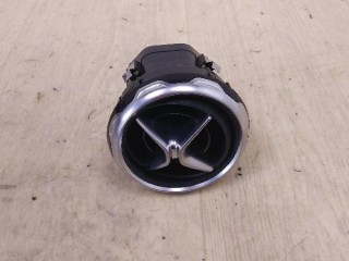 Дефлектор обдува салона боковой, ориг. номер A1568300100, MERCEDES-BENZ GLA-CLASS X156 12/2013 -