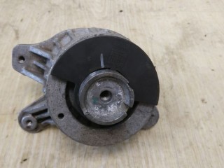 Подушка крепления двигателя, ориг. номер A2052400200, MERCEDES-BENZ C-CLASS W205 07/2013 -