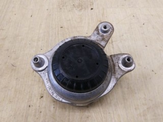 Подушка крепления двигателя, ориг. номер A2052406917, MERCEDES-BENZ C-CLASS W205 07/2013 -