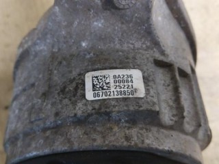 Подушка крепления двигателя левая, ориг. номер 06702138850, MASERATI LEVANTE SUV