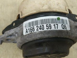 Подушка крепления двигателя левая, ориг. номер A1662405917, MERCEDES-BENZ GLE W166 04/2015 - 10/2018