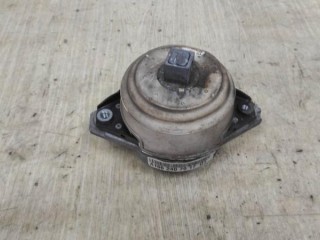 Подушка крепления двигателя правая, ориг. номер A1662407917, MERCEDES-BENZ M-CLASS W166 06/2011 - 12/2015