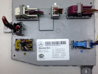 Блок предохранителей, ориг. номер A2059003913, MERCEDES-BENZ C-CLASS W205 07/2013 -