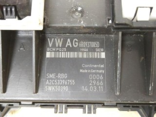Блок предохранителей Volkswagen 6R0937085D, ориг. номер 6R0937085D, VW POLO V 2009-2014