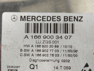 Блок радио, ориг. номер A1669003407, MERCEDES-BENZ CLS C218 01/2011 - 12/2017