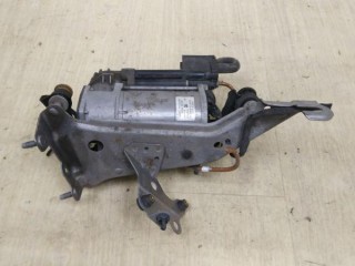Компрессор пневмоподвески, ориг. номер A2133200104, MERCEDES-BENZ E-CLASS W213 01/2016 -