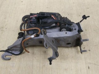 Компрессор пневмоподвески, ориг. номер A2133200104, MERCEDES-BENZ E-CLASS W213 01/2016 -