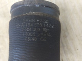 Патрубок интеркулера правый, ориг. номер A1645281482, MERCEDES-BENZ M-CLASS W164 02/2005 - 12/2012