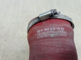 Патрубок интеркулера, ориг. номер A1645281882, MERCEDES-BENZ GL-CLASS X164 09/2006 - 12/2012