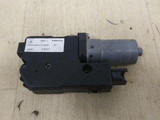 Двигатель электролюка, ориг. номер A2139067003, MERCEDES-BENZ E-CLASS W213 01/2016 -
