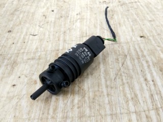 Насос (моторчик) омывателя стекла Volkswagen Touareg, ориг. номер 1K6955651, VW TOUAREG 2010-2014