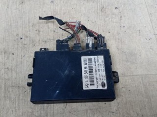 Блок согласования фаркопа, ориг. номер A1695455632, MERCEDES-BENZ SPRINTER 3-t Фургон B906 06/2006 -