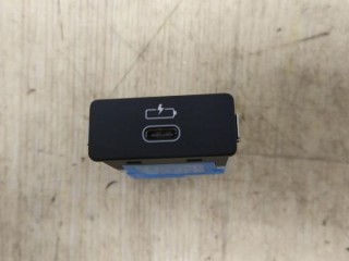 Разъем AUX / USB, ориг. номер 84105A84161, BMW 1 F40 07/2019 -