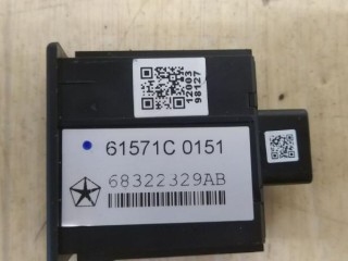 Разъем AUX / USB, ориг. номер 68322329AB, MASERATI LEVANTE SUV