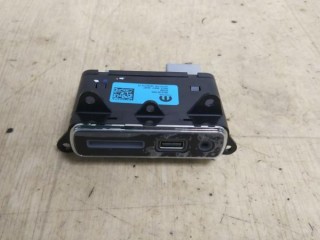 Разъем AUX / USB, ориг. номер 06701551660, MASERATI LEVANTE SUV
