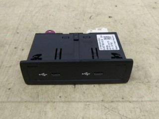 Разъем AUX / USB, ориг. номер A2478204002, MERCEDES-BENZ GLB X247 07/2019 -